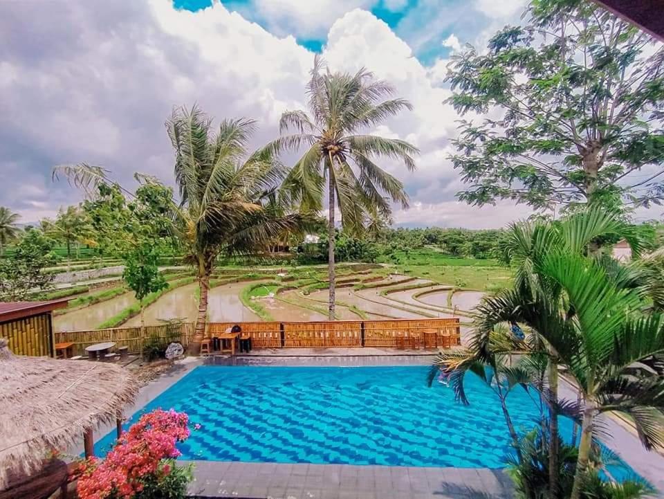 Peraja Bungalows Loyok Sangyang Luaran gambar
