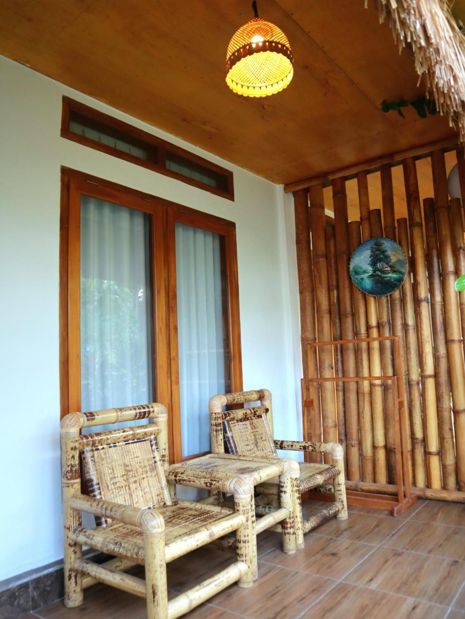 Peraja Bungalows Loyok Sangyang Bilik gambar