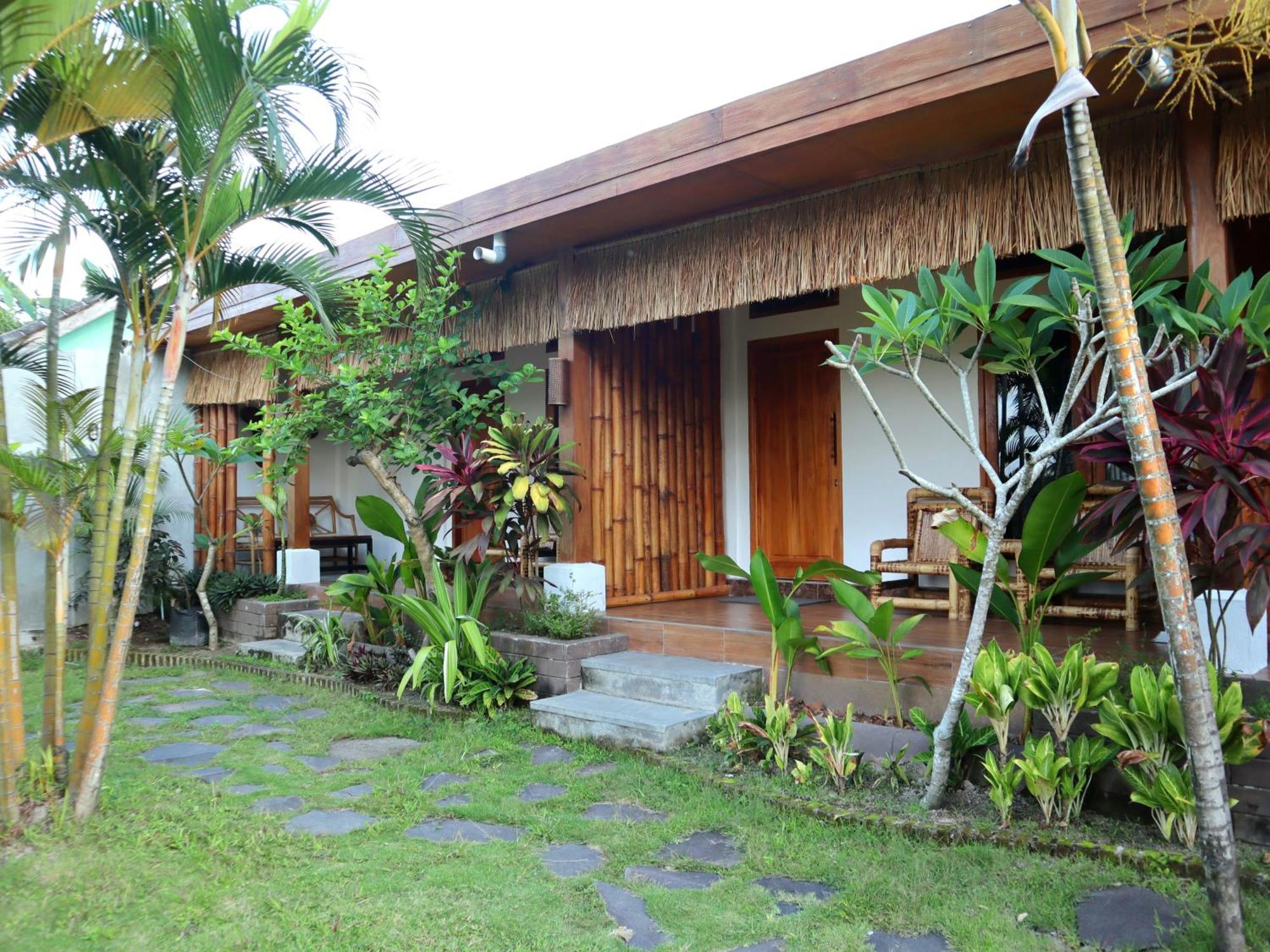Peraja Bungalows Loyok Sangyang Bilik gambar