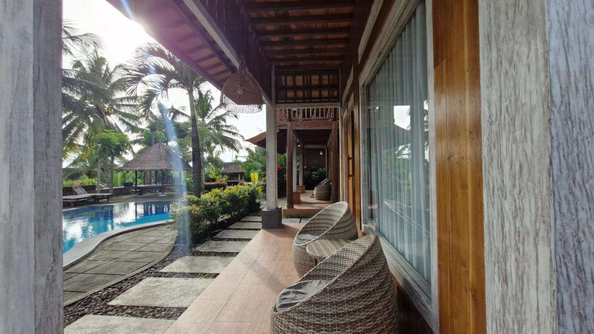 Peraja Bungalows Loyok Sangyang Luaran gambar