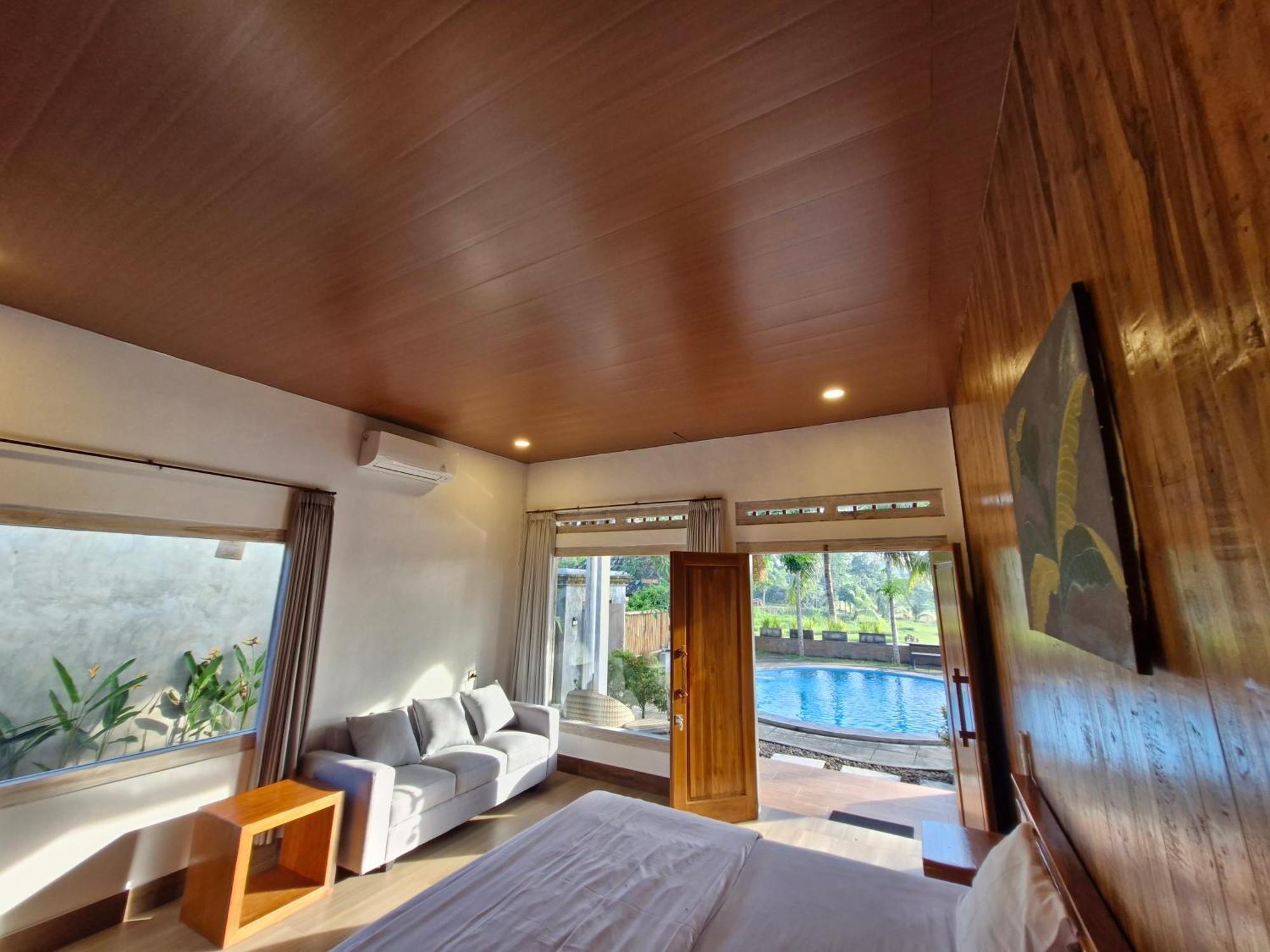 Peraja Bungalows Loyok Sangyang Bilik gambar