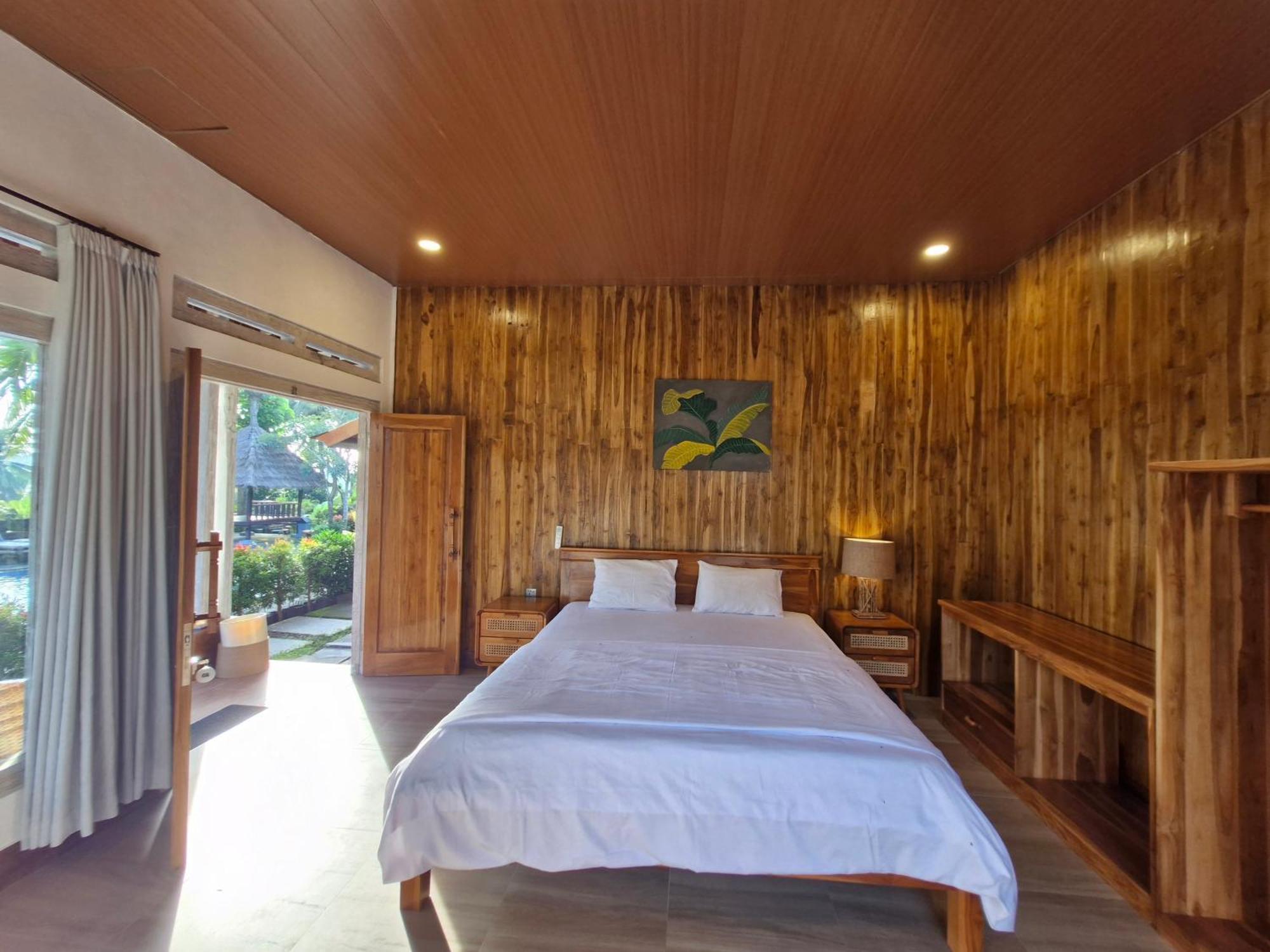 Peraja Bungalows Loyok Sangyang Bilik gambar